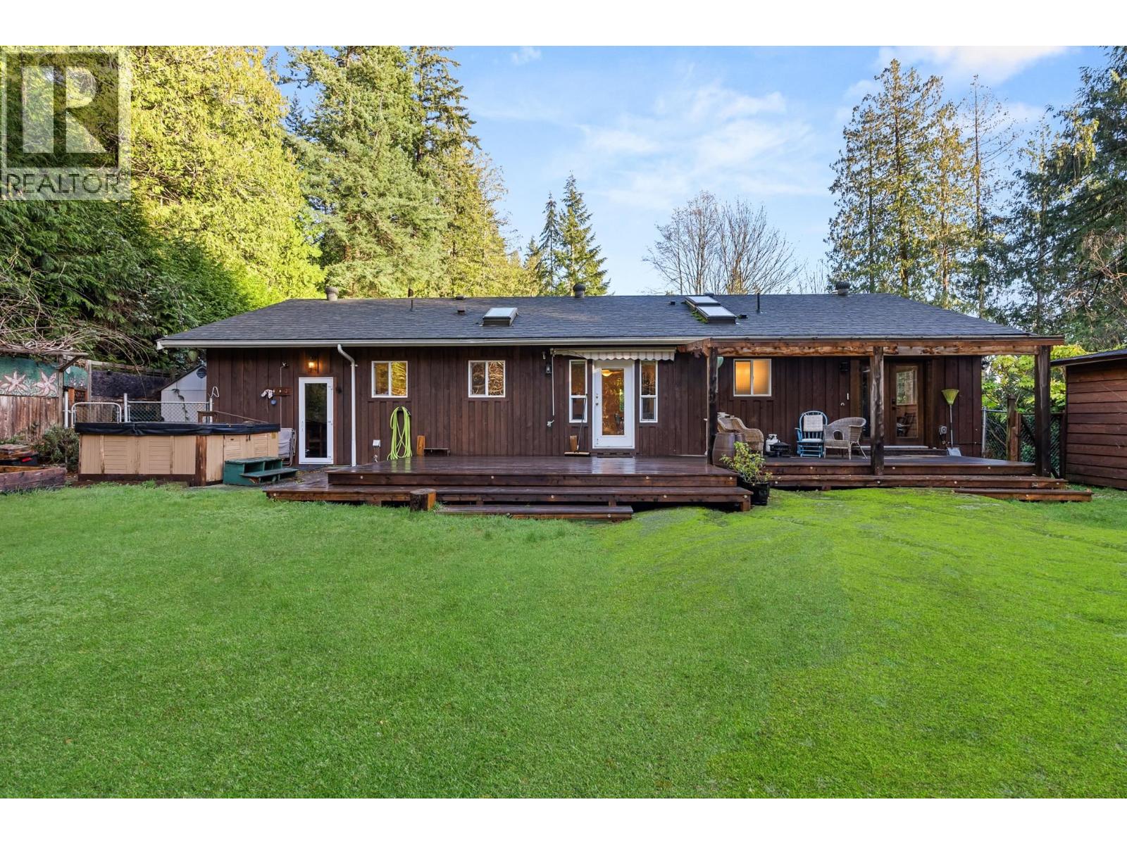 1559 PARK AVENUE, Roberts Creek