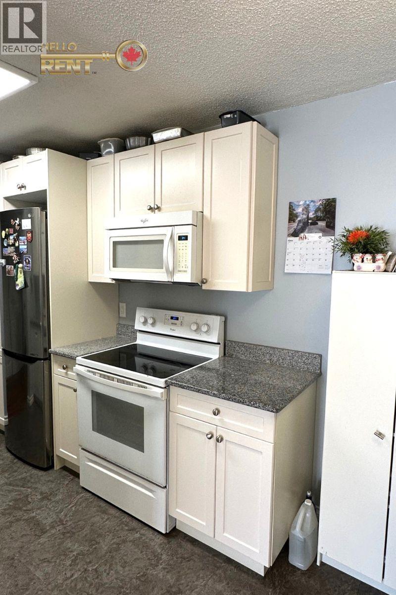 208 131 W 4TH STREET, North Vancouver