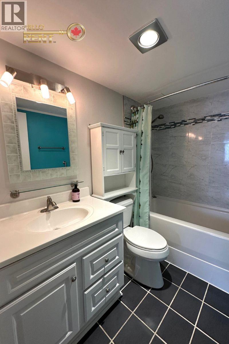 208 131 W 4TH STREET, North Vancouver