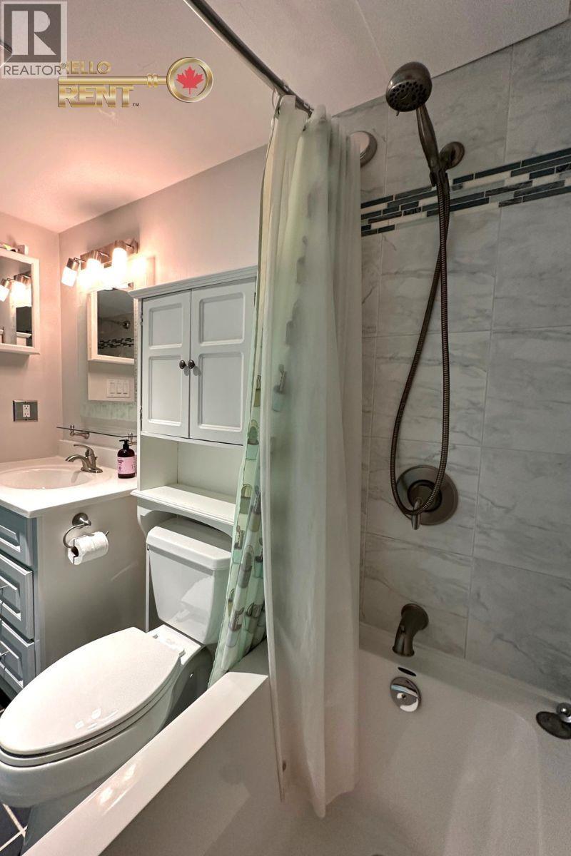 208 131 W 4TH STREET, North Vancouver