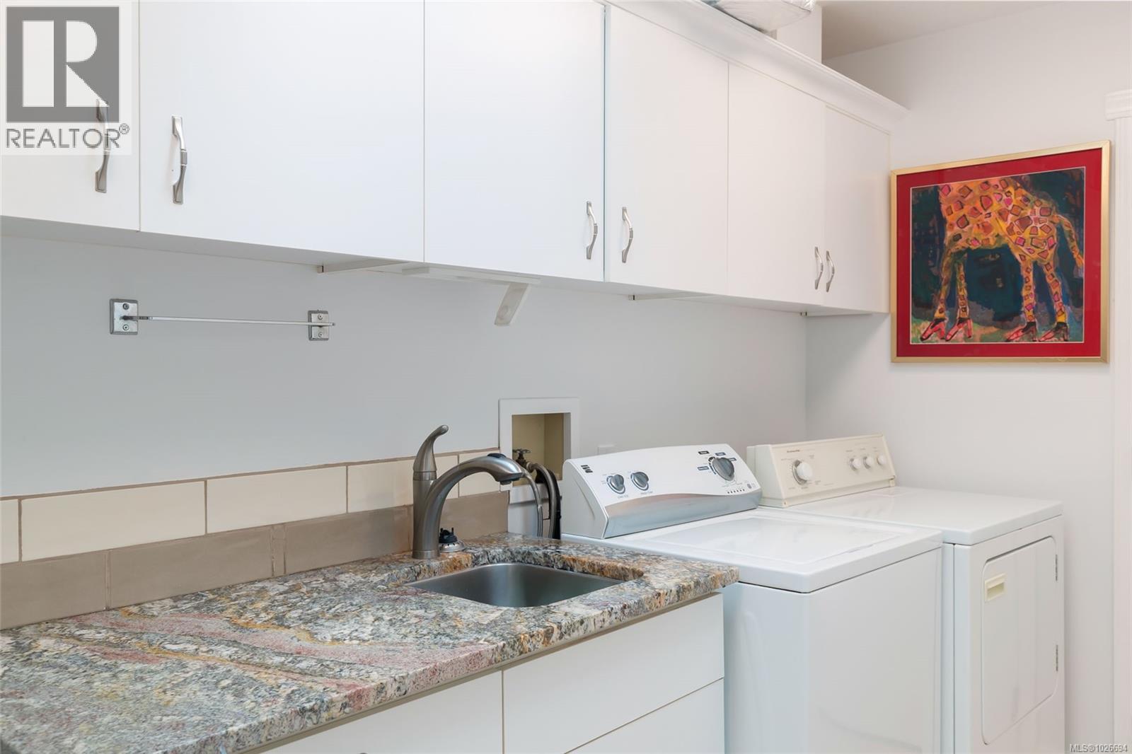 697 WOODBURN ST - 22