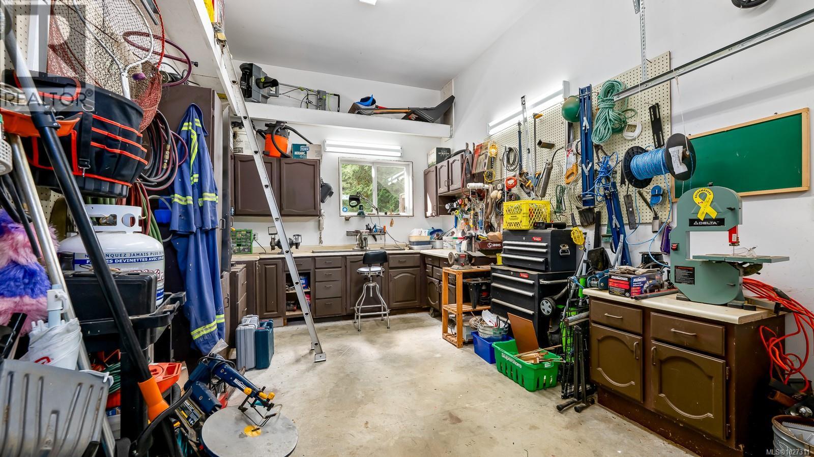 6503 WALKER FRONTAGE RD - 33