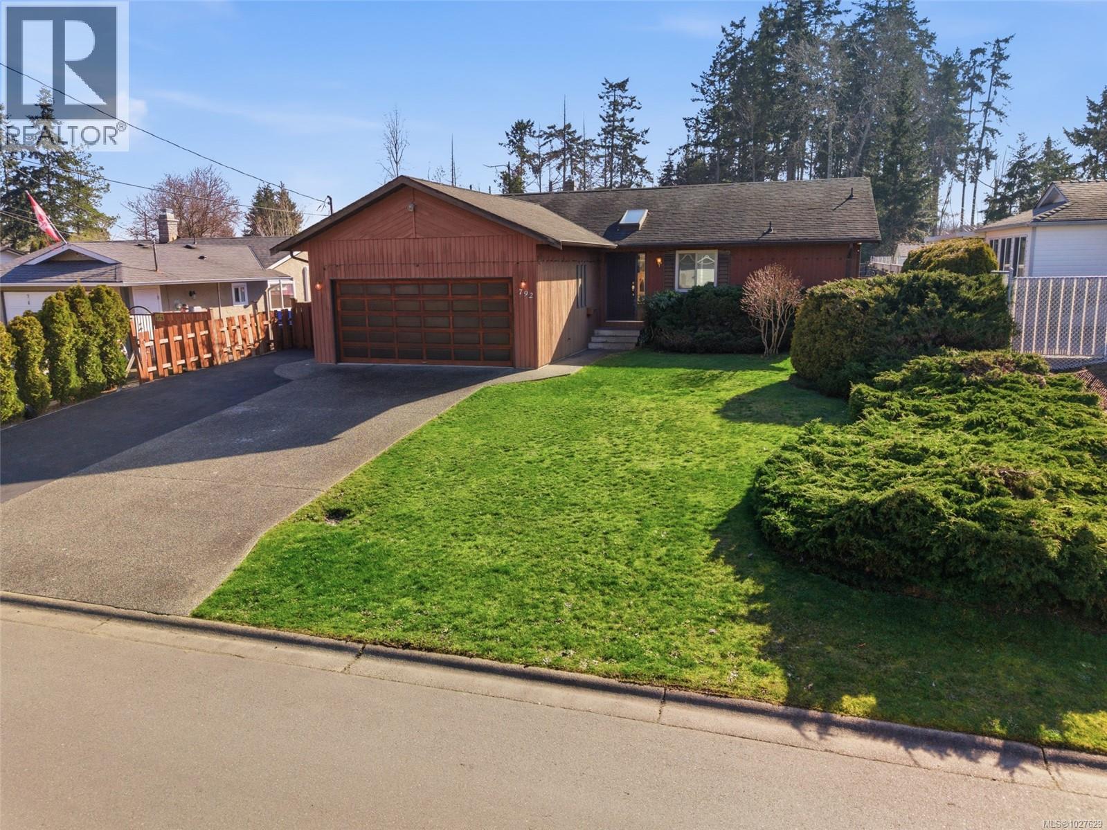 792 Daffodil Dr, Parksville