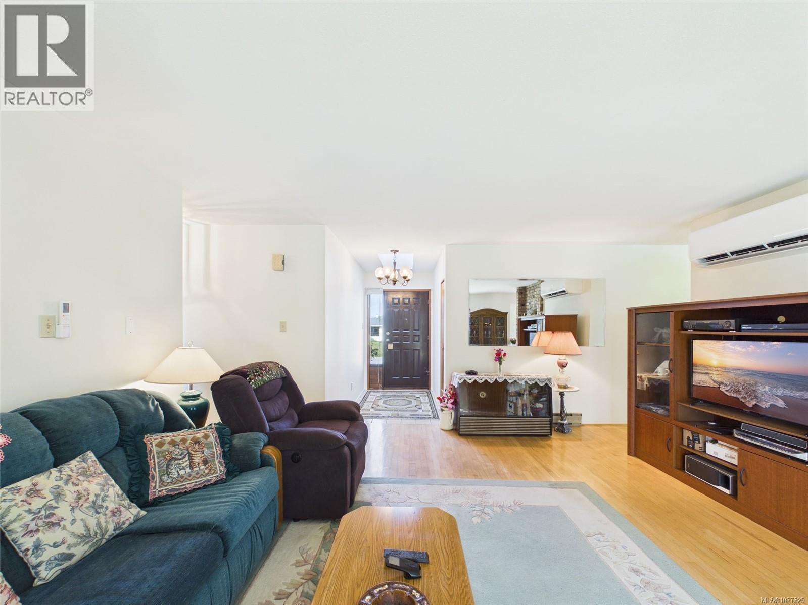 792 Daffodil Dr, Parksville