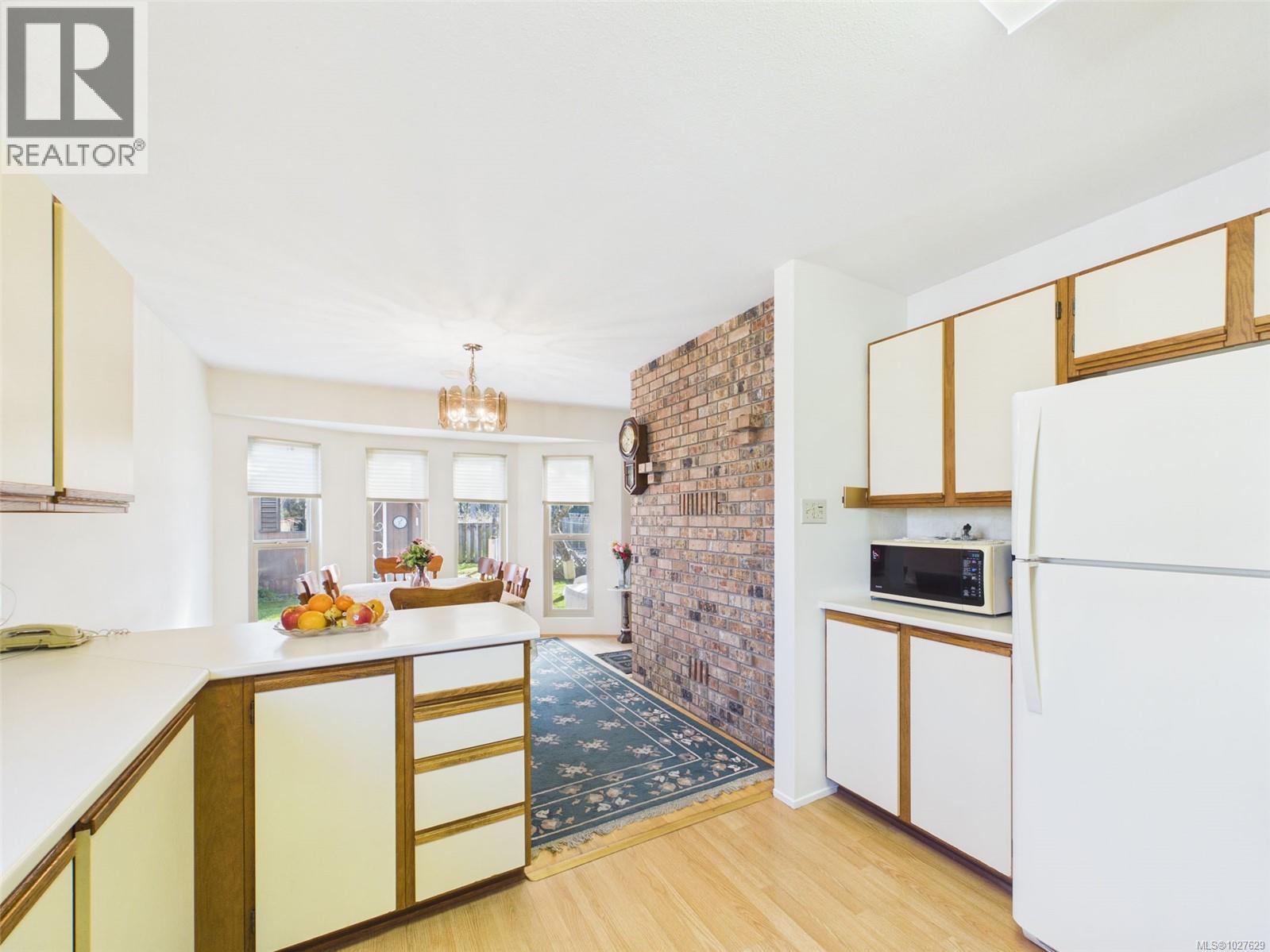 792 Daffodil Dr, Parksville