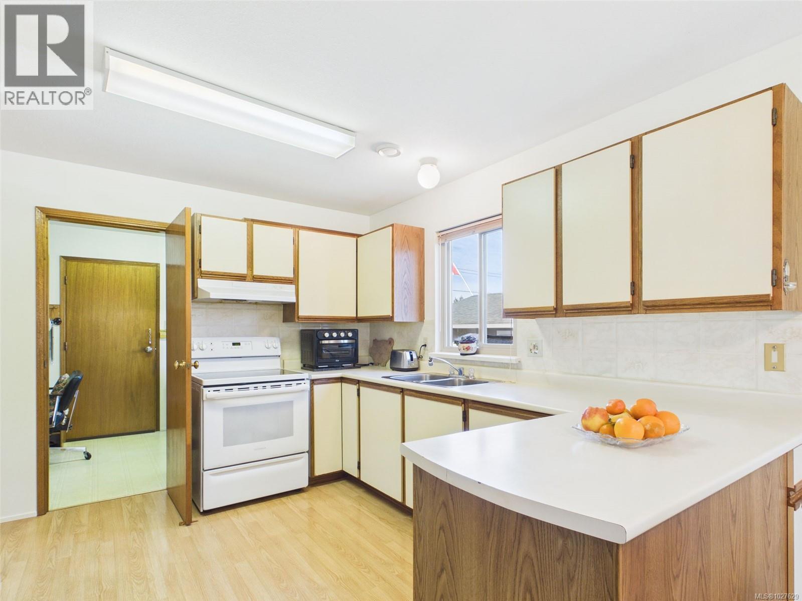 792 Daffodil Dr, Parksville