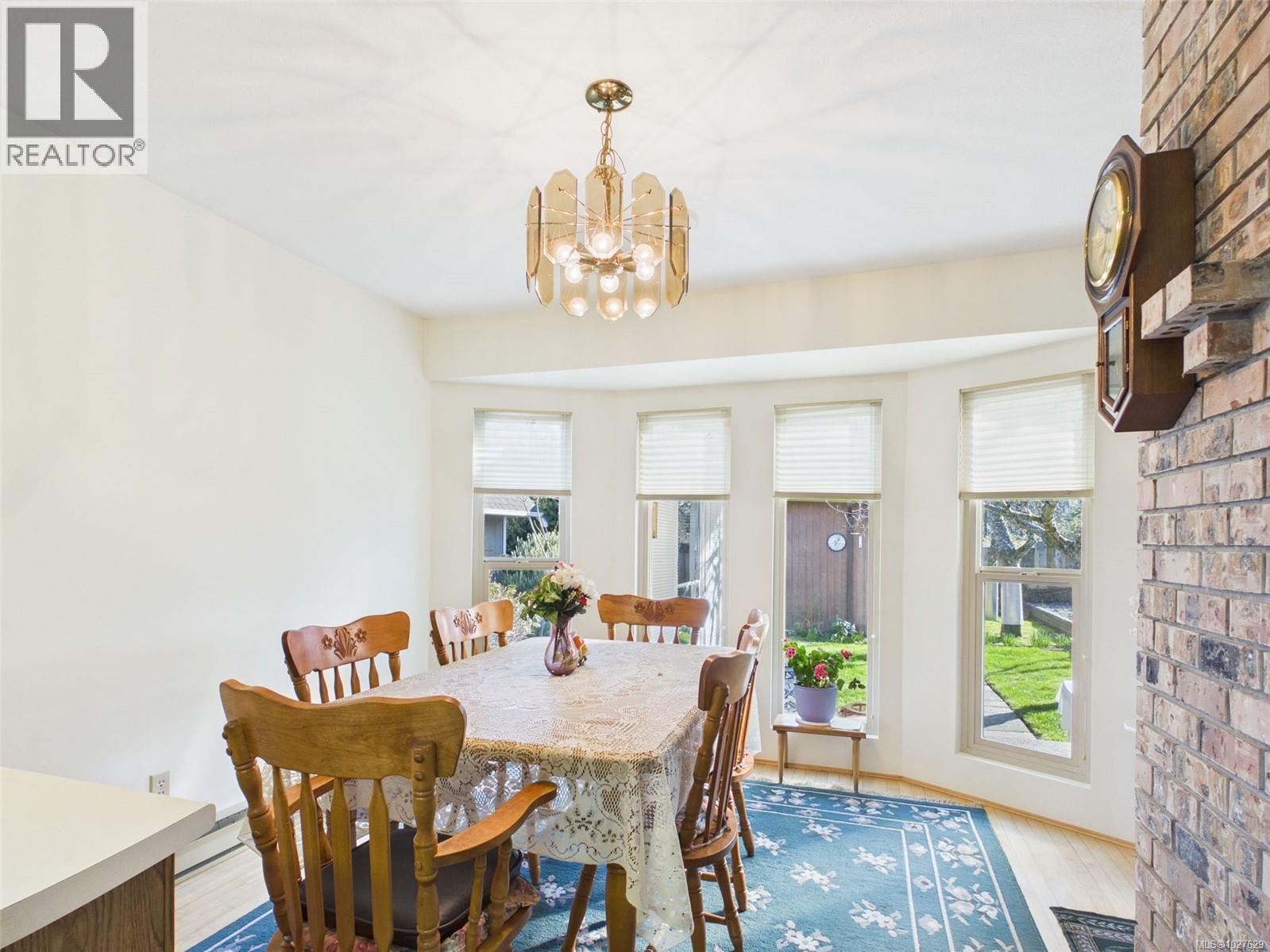 792 Daffodil Dr, Parksville