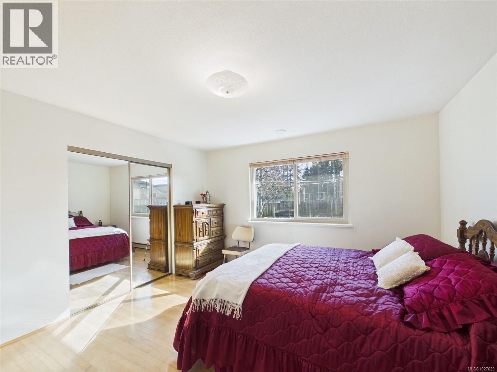 792 Daffodil Dr, Parksville