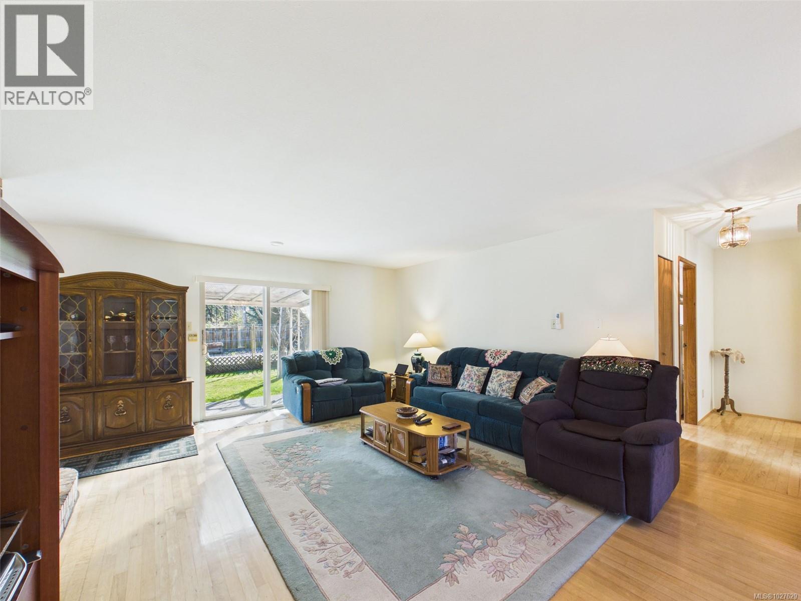 792 Daffodil Dr, Parksville