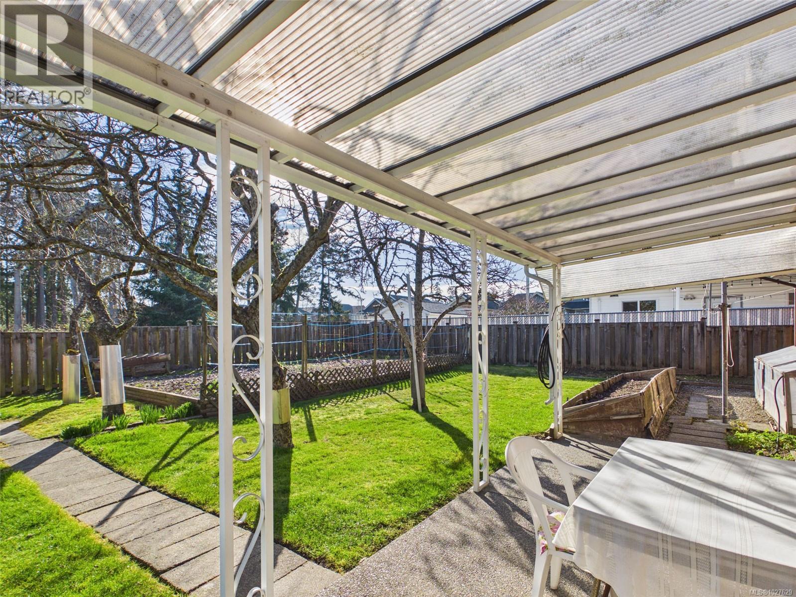 792 Daffodil Dr, Parksville