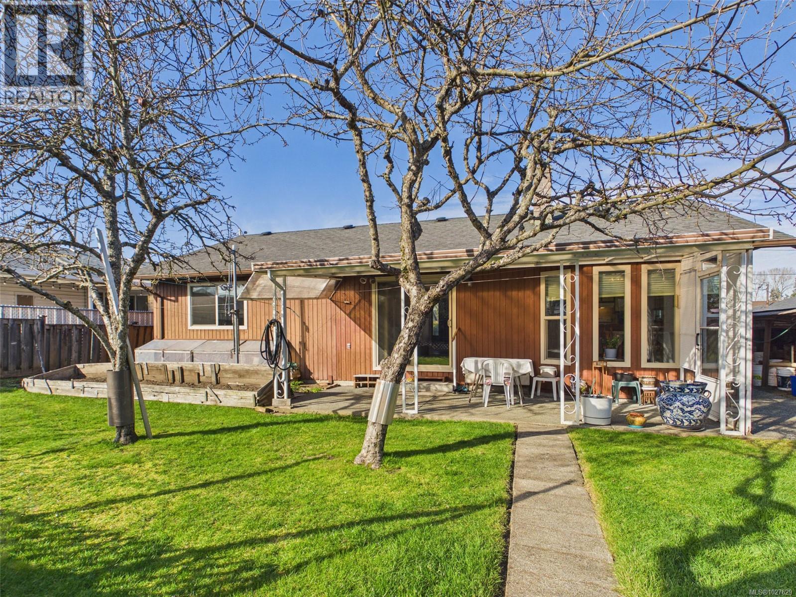 792 Daffodil Dr, Parksville