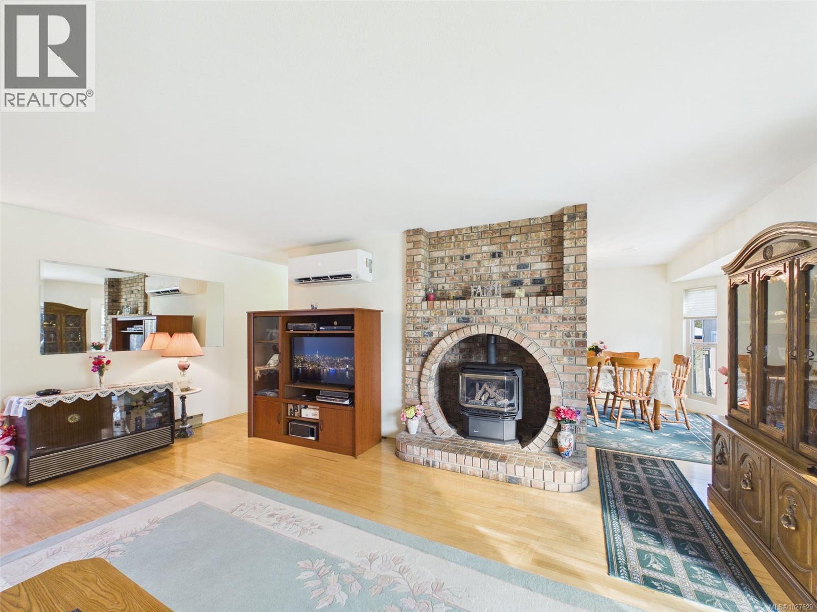 792 Daffodil Dr, Parksville