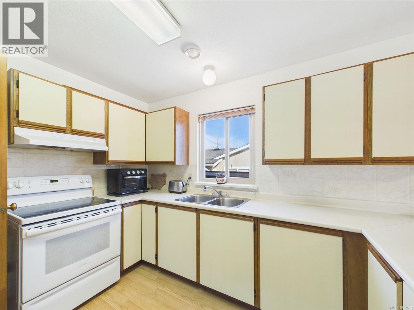 792 Daffodil Dr, Parksville