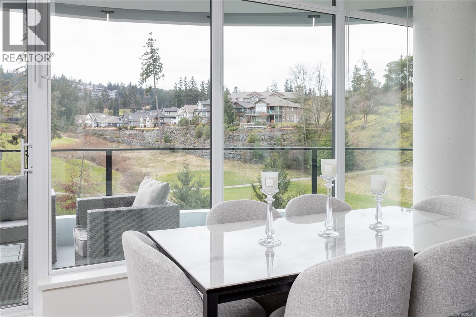 915 2000 Hannington Road, Langford