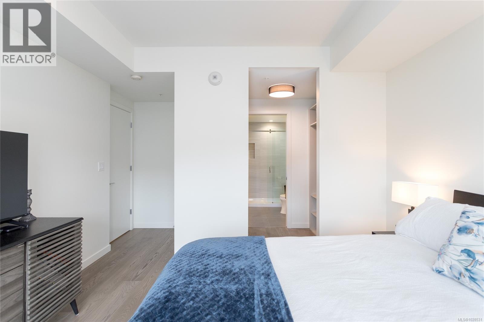 915 2000 Hannington Road, Langford