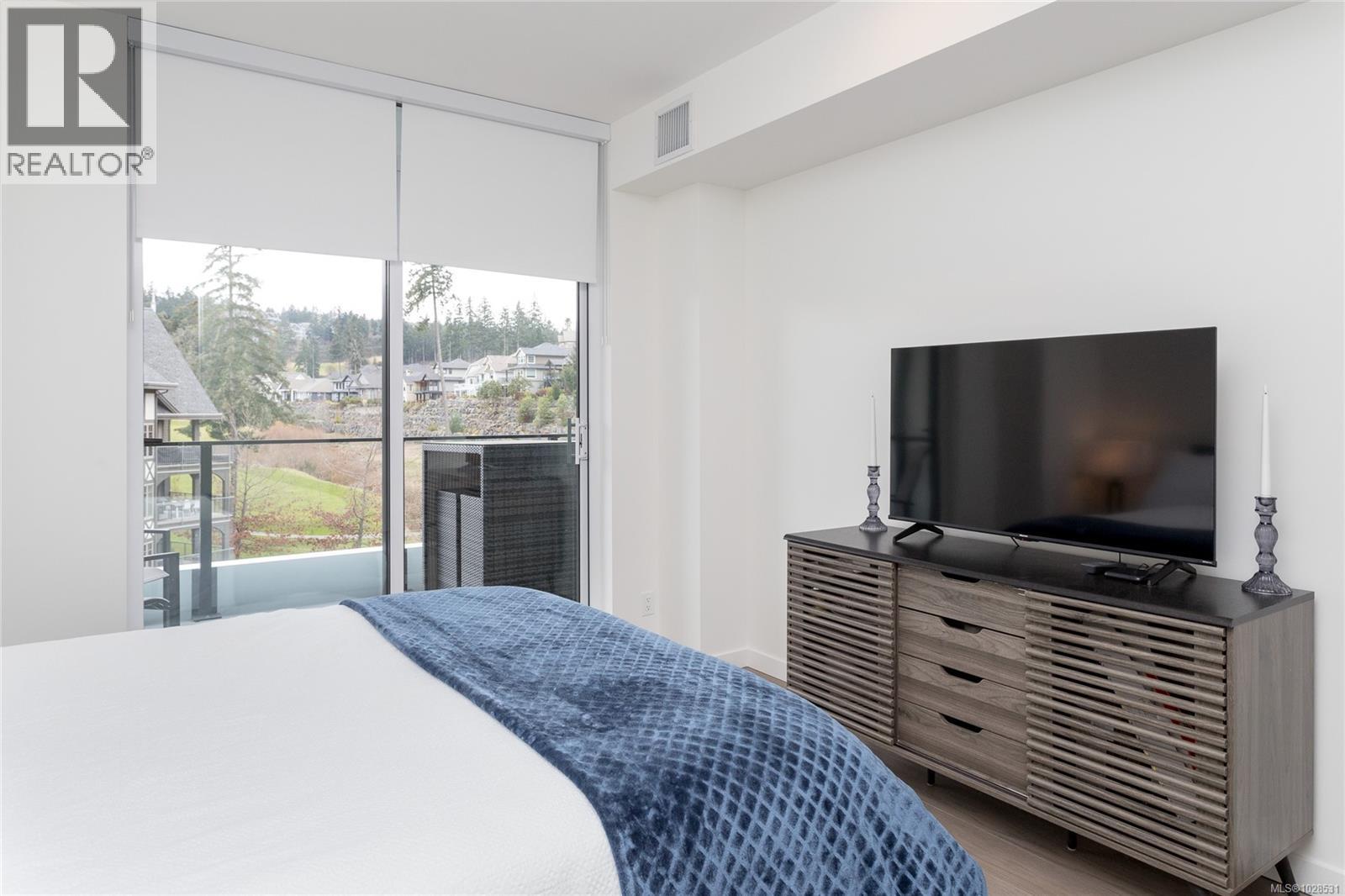 915 2000 Hannington Road, Langford