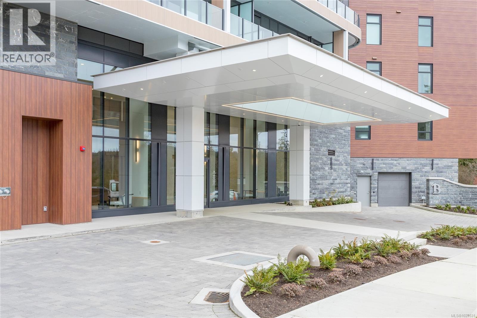 915 2000 Hannington Road, Langford