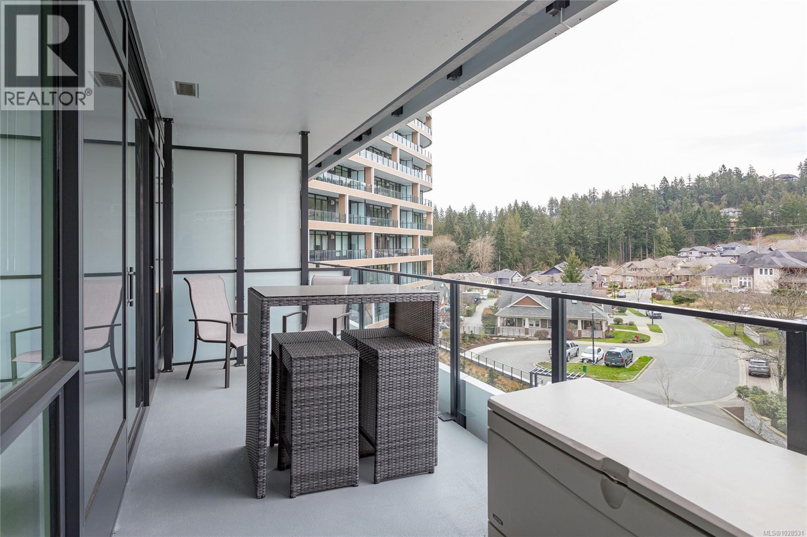 915 2000 Hannington Road, Langford