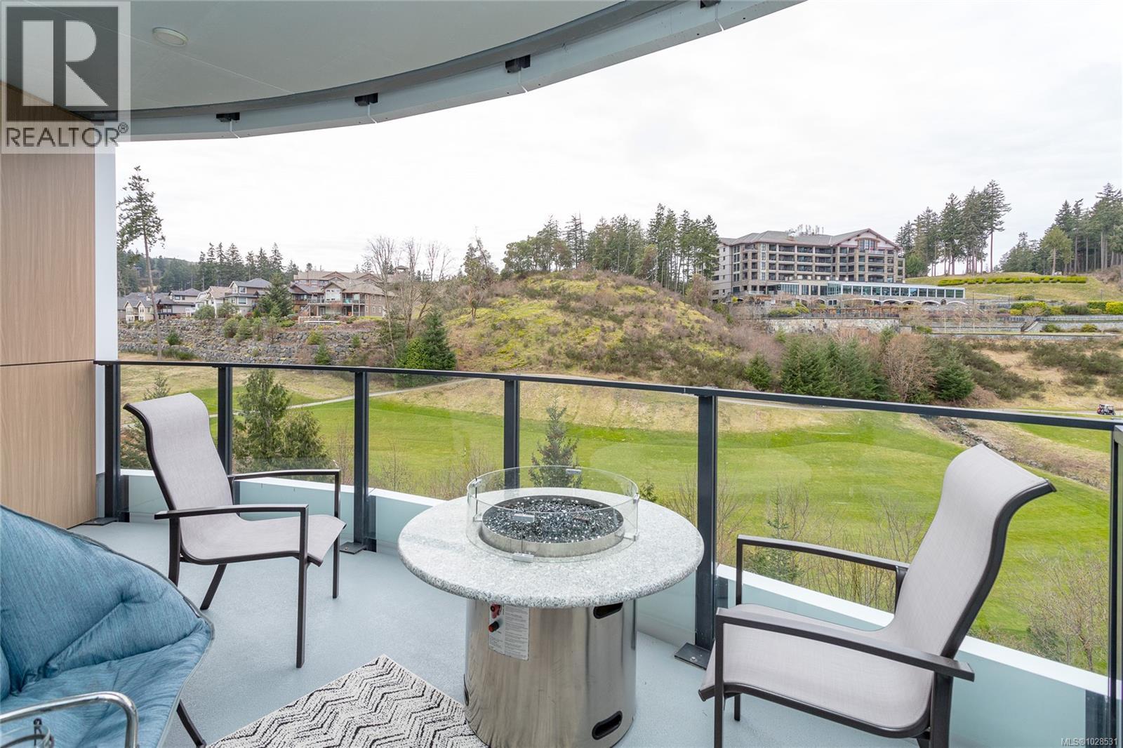 915 2000 Hannington Road, Langford