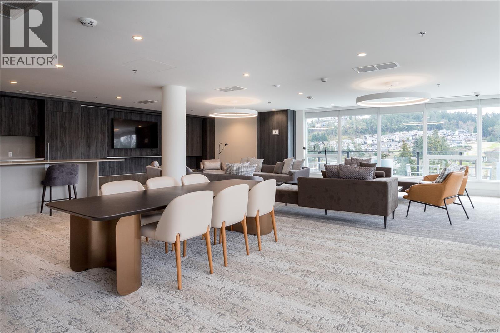 915 2000 Hannington Road, Langford