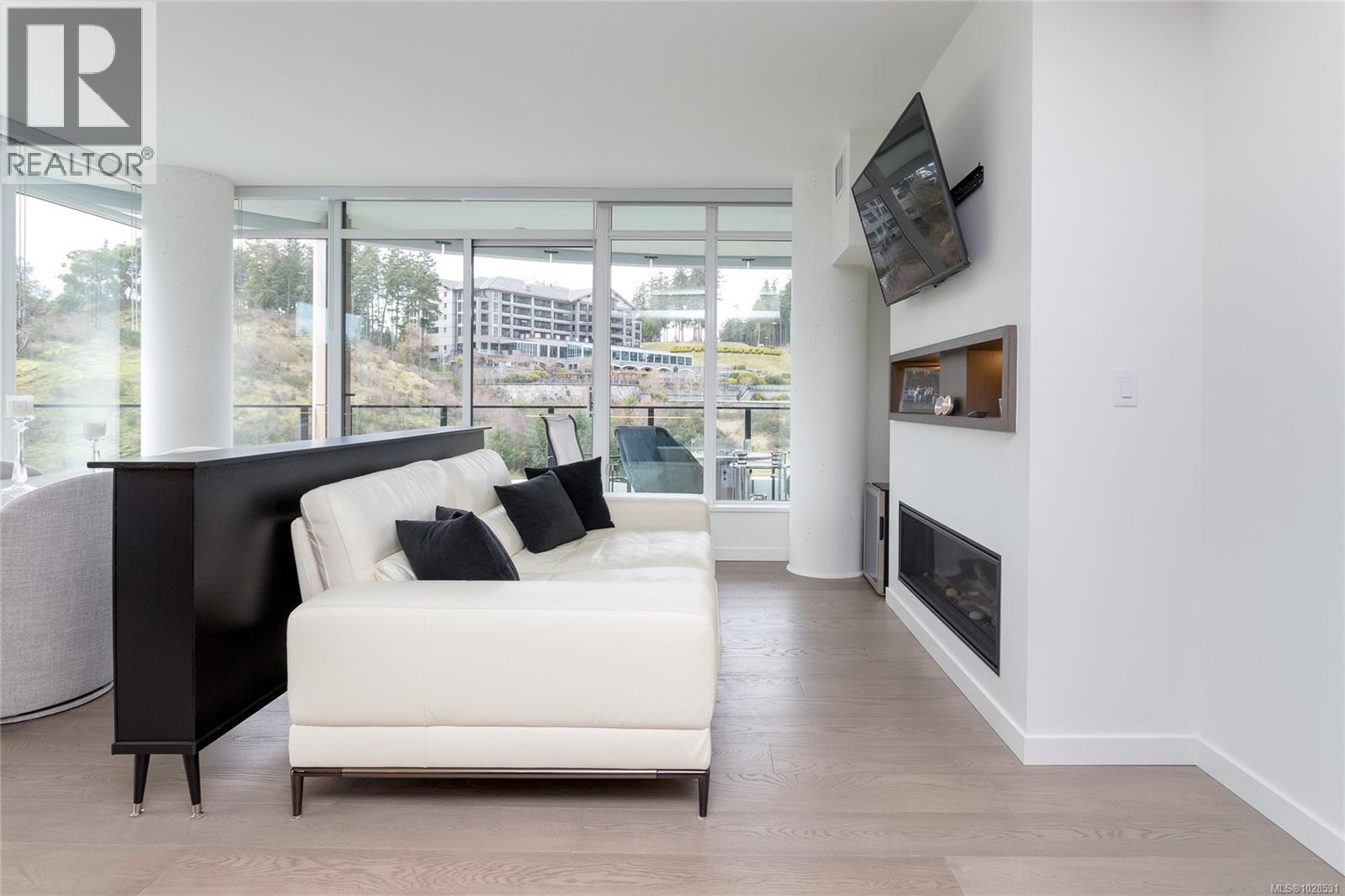 915 2000 Hannington Road, Langford