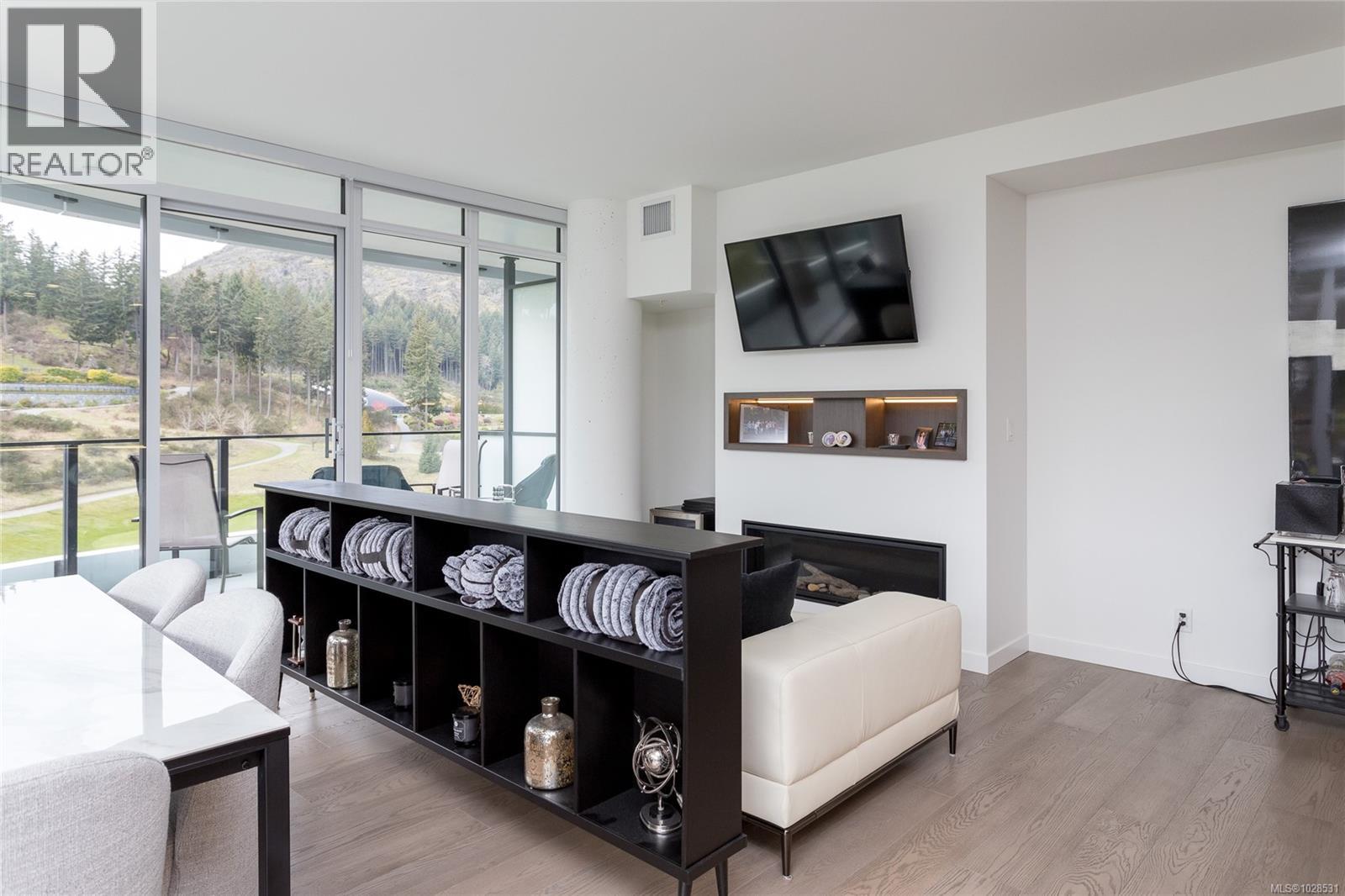 915 2000 Hannington Road, Langford