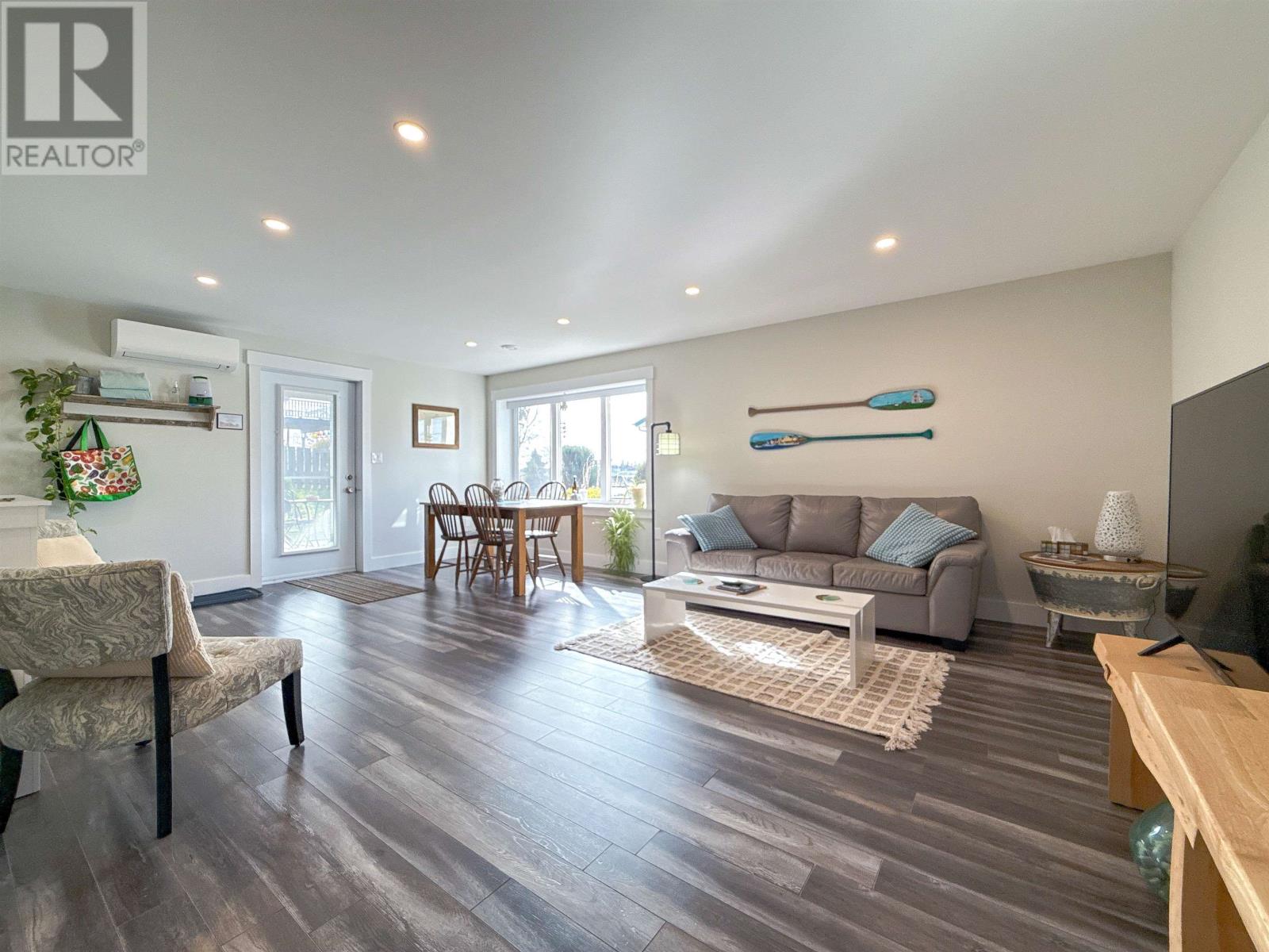 26 Allen Street - 36