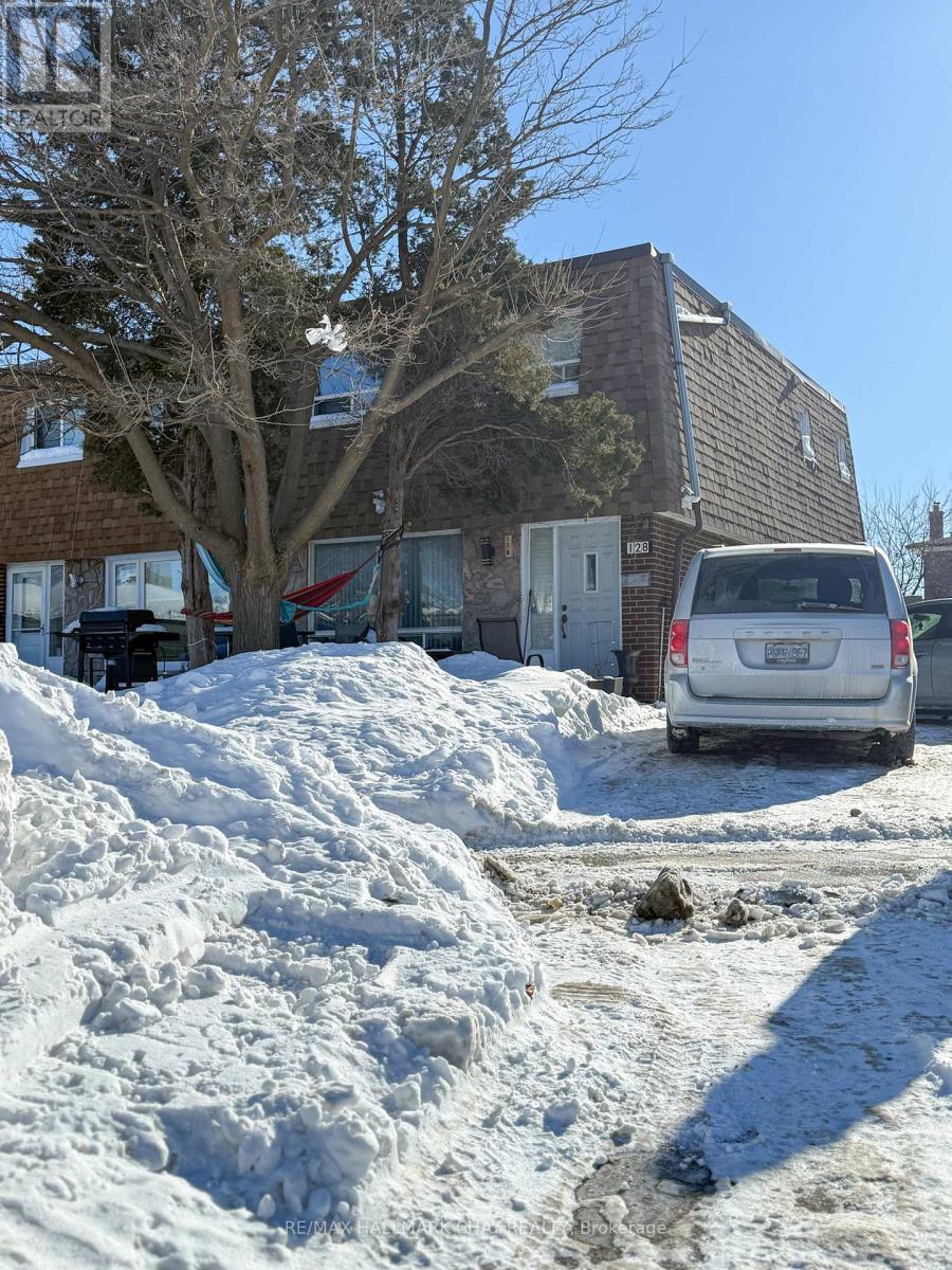 128 BLOSSOM CRESCENT