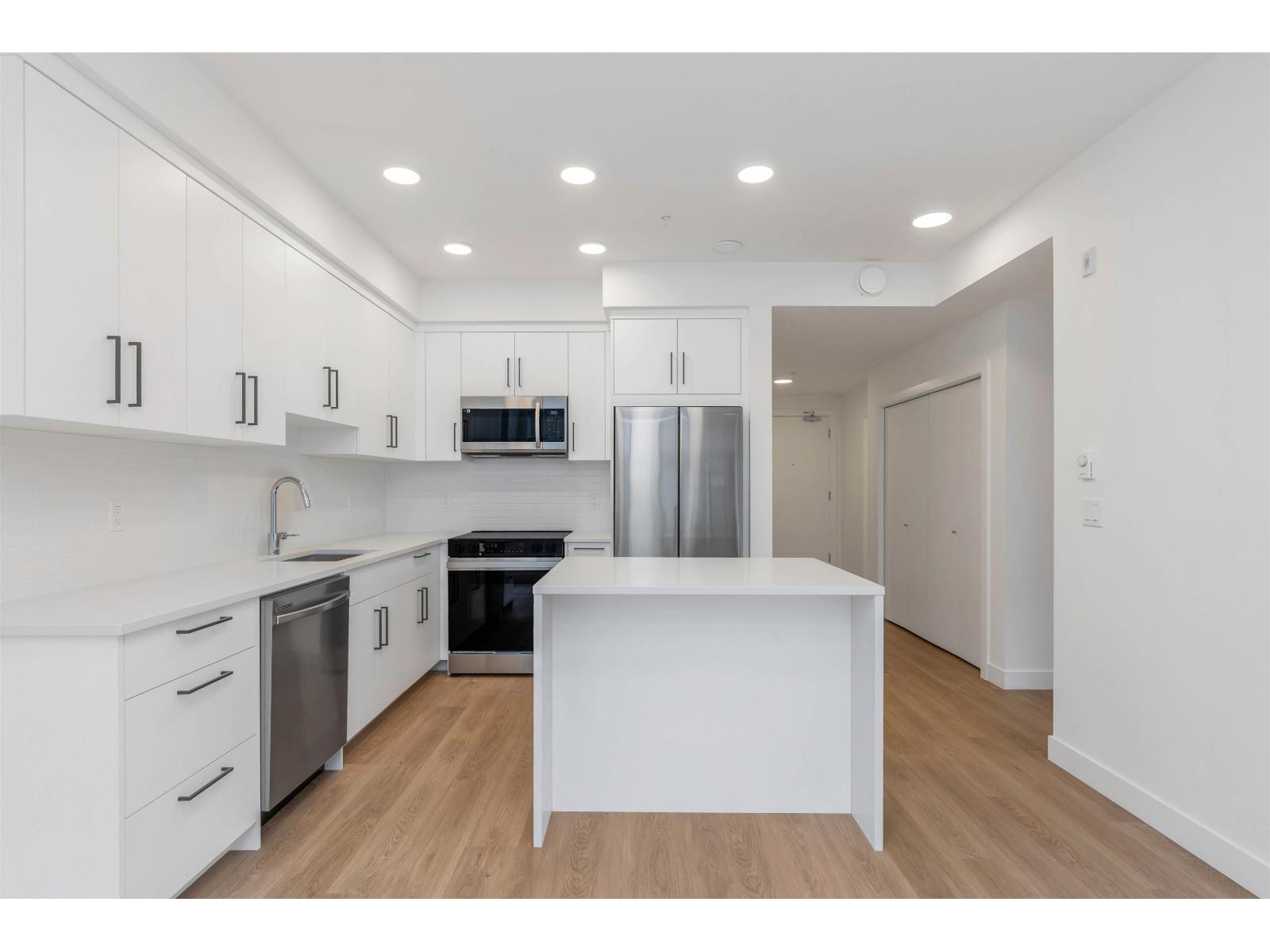 410 33816 SOUTH FRASER Way - photo 2