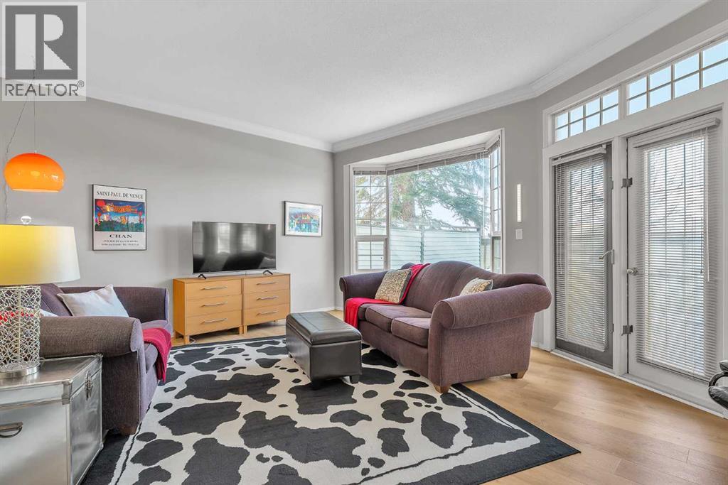 Single Family House for Sale in    Street NW Varsity Calgary 