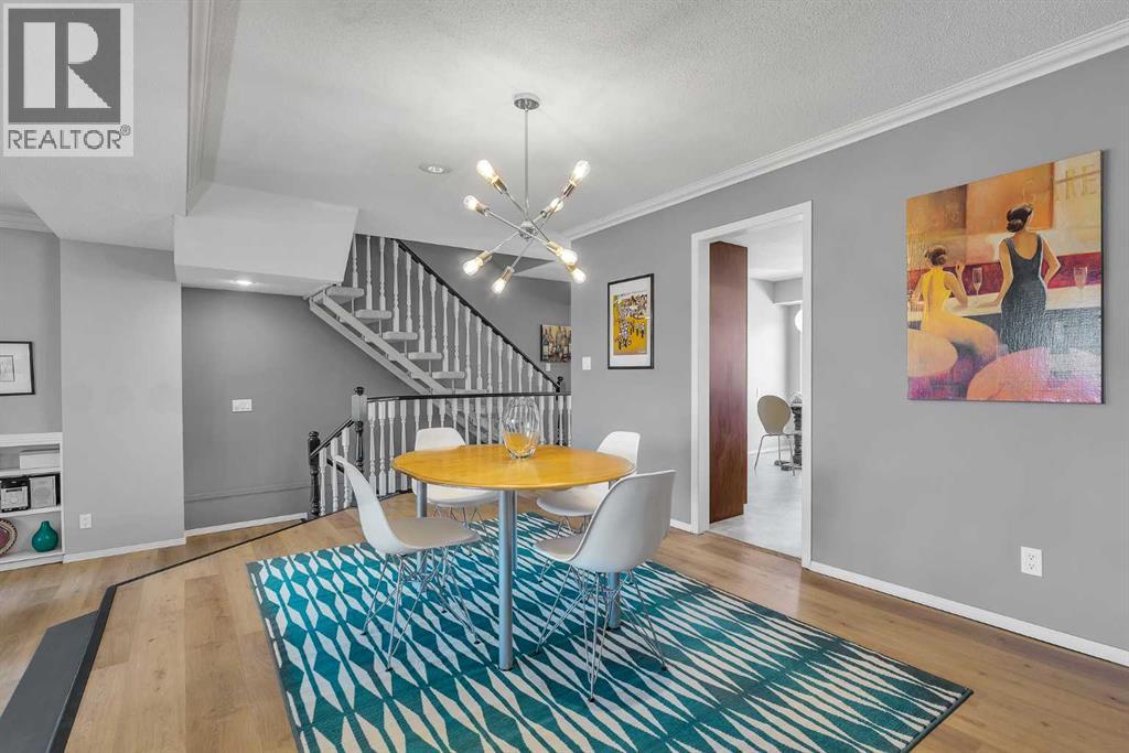 Single Family House for Sale in    Street NW Varsity Calgary 