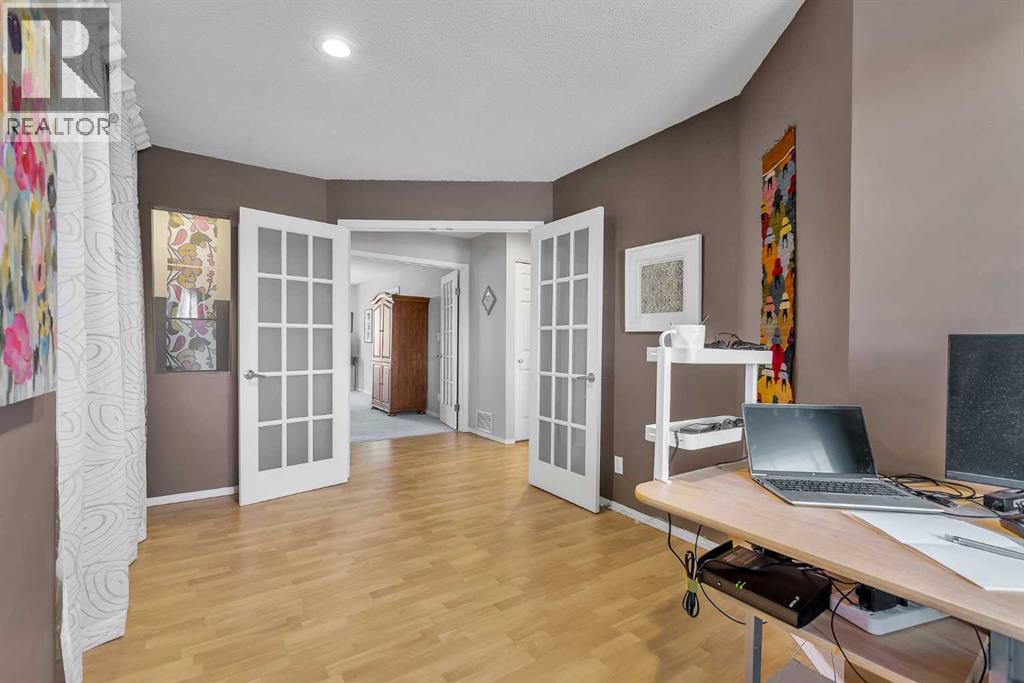 Single Family House for Sale in    Street NW Varsity Calgary 