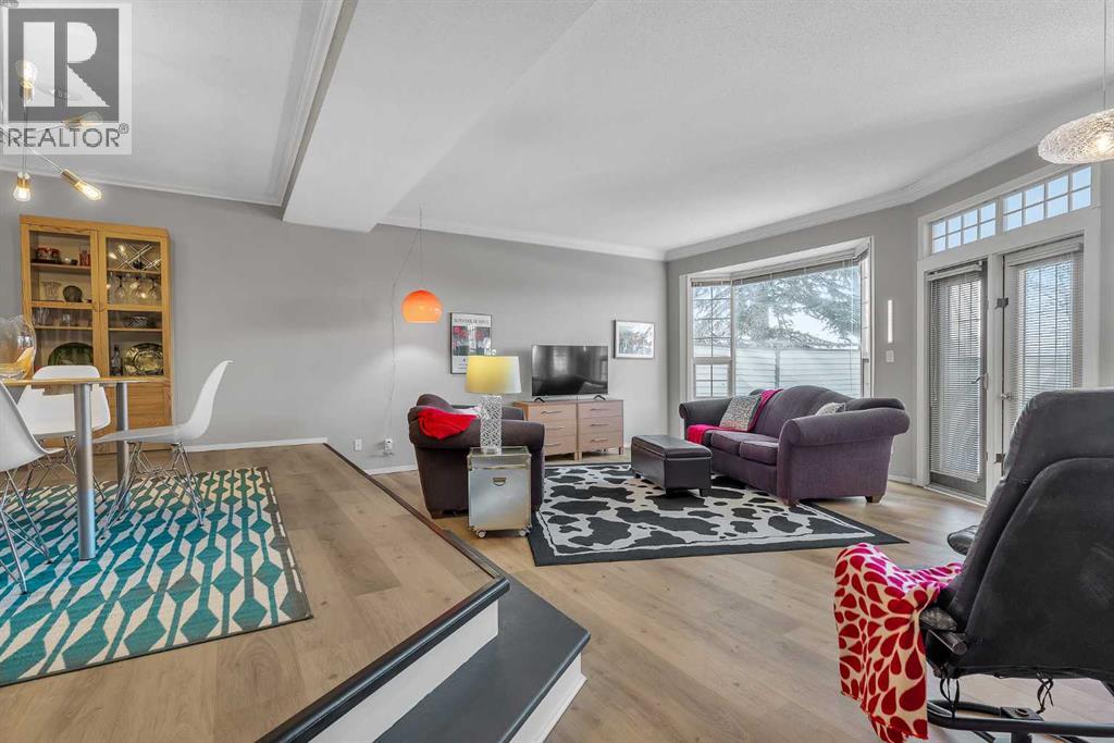 Single Family House for Sale in    Street NW Varsity Calgary 