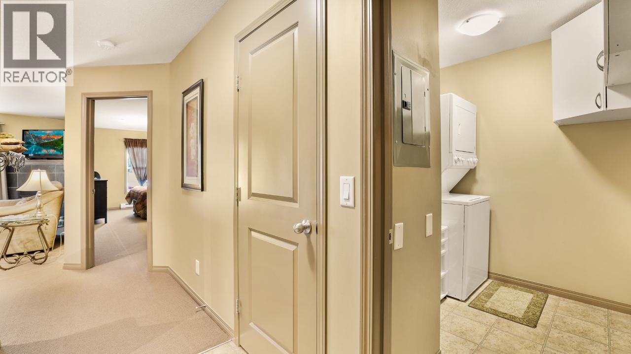 4874 STANLEY Street Unit# 107, Radium Hot Springs