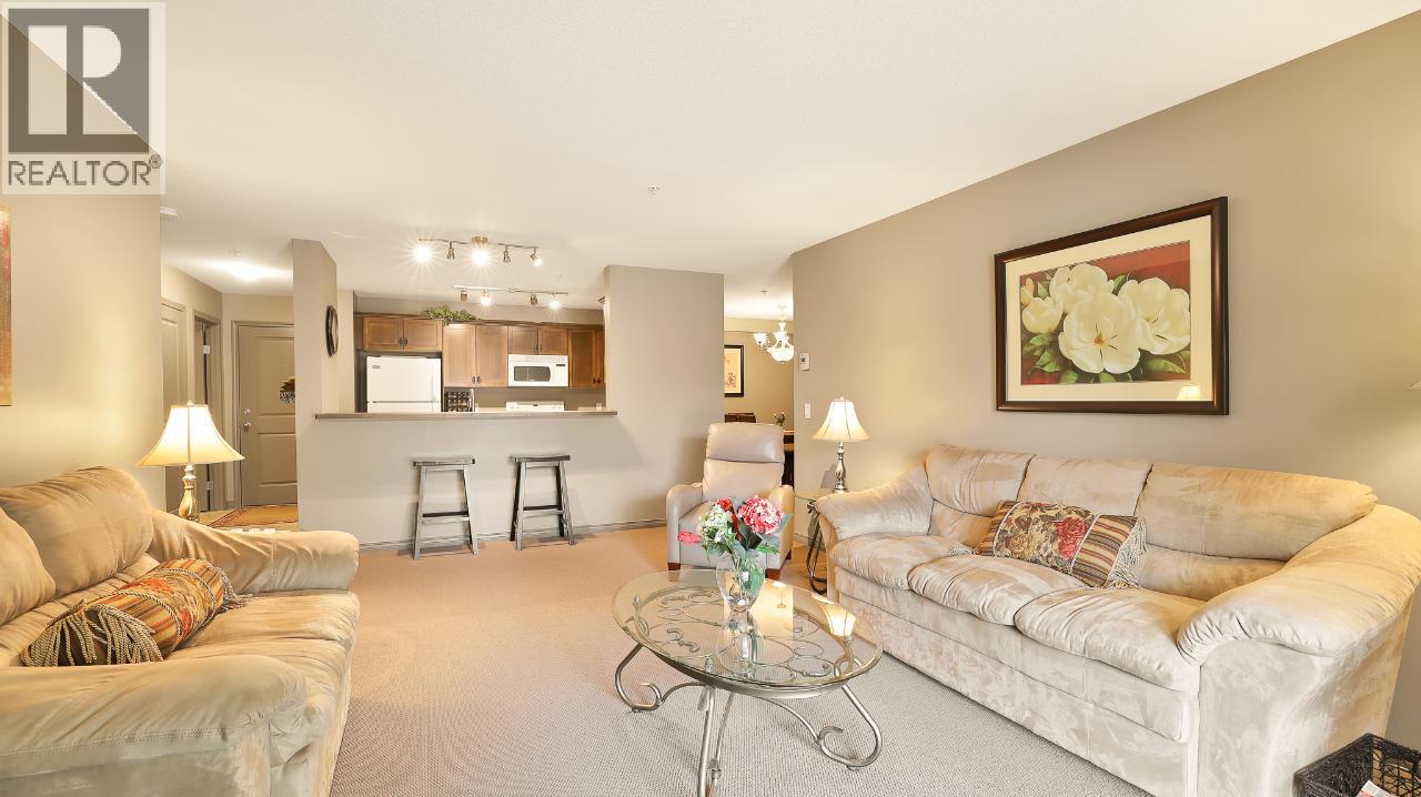 4874 STANLEY Street Unit# 107, Radium Hot Springs