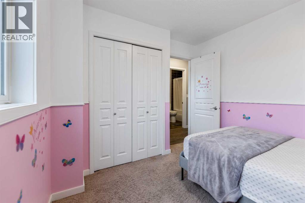 Single Family House for Sale in  New Brighton Landing SE New Brighton Calgary 