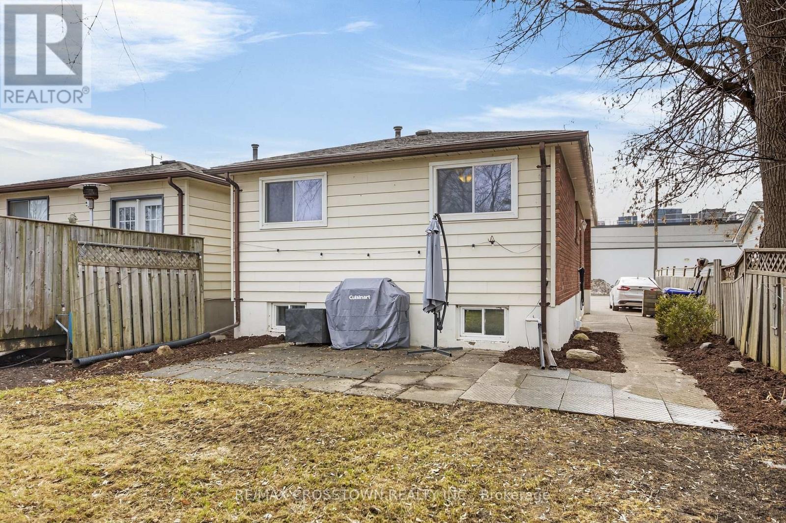 58 ALBERT STREET E - 10