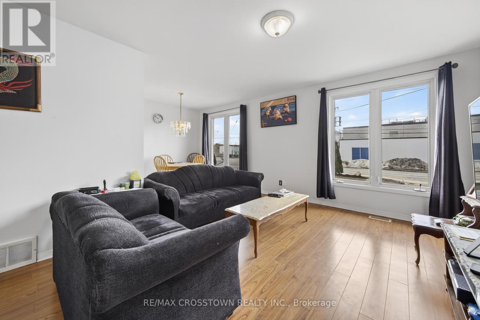 58 ALBERT STREET E - 12