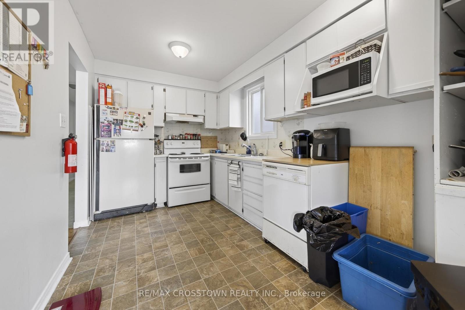 58 ALBERT STREET E - 16