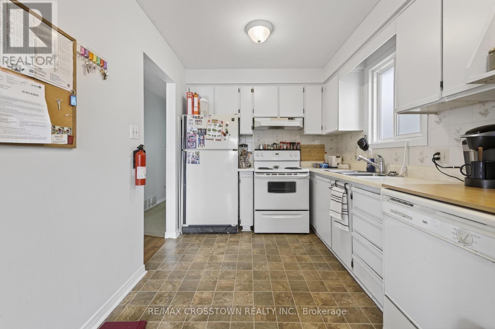 58 ALBERT STREET E - 17
