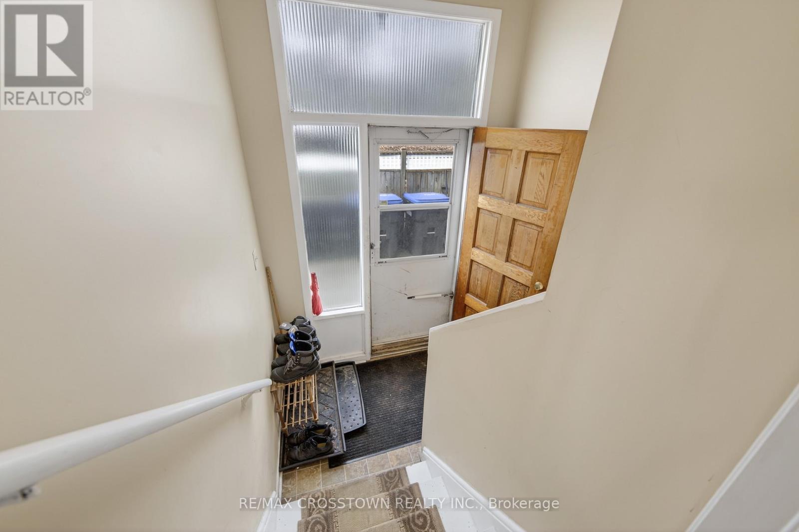 58 ALBERT STREET E - 30