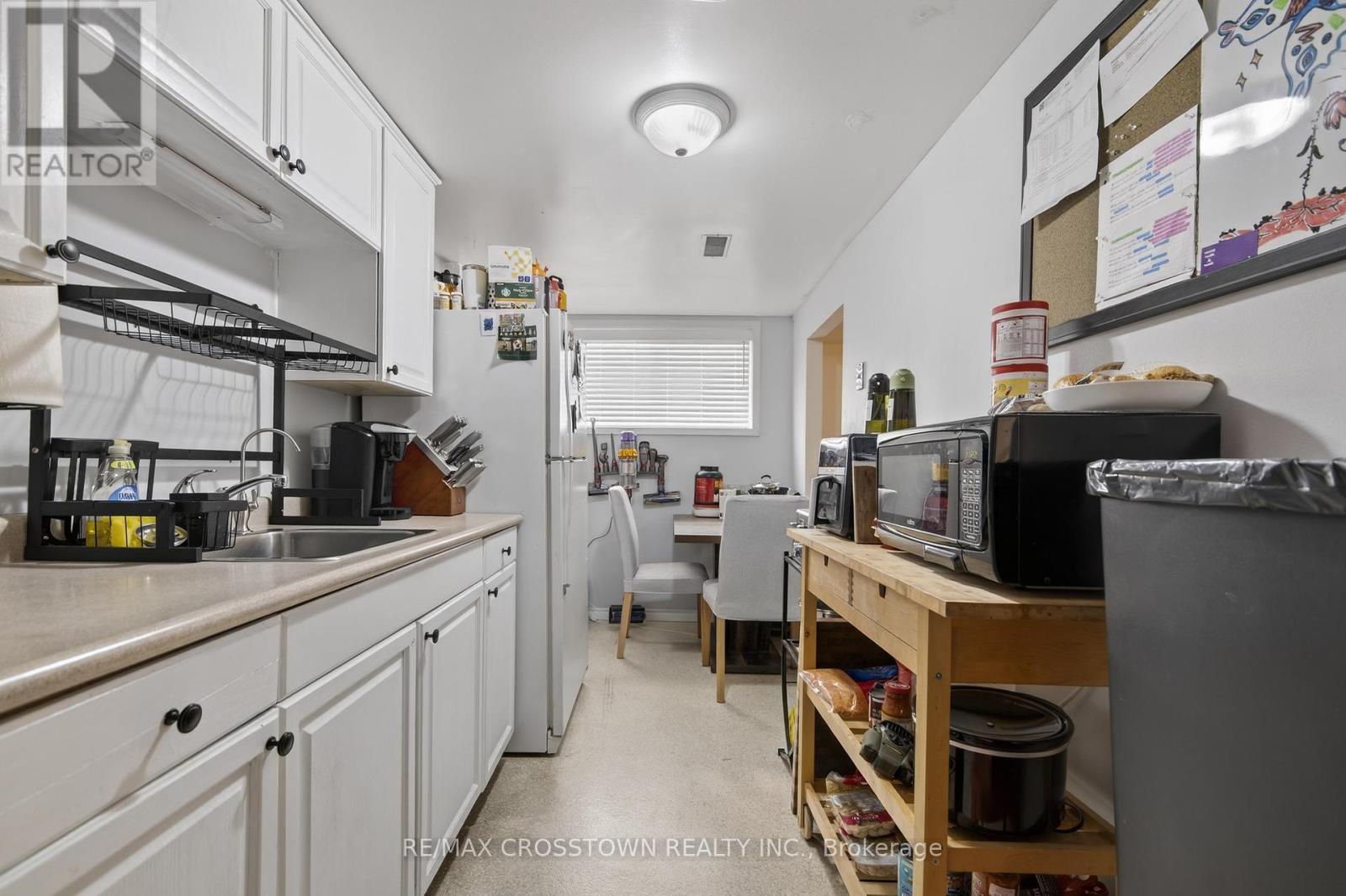 58 ALBERT STREET E - 37