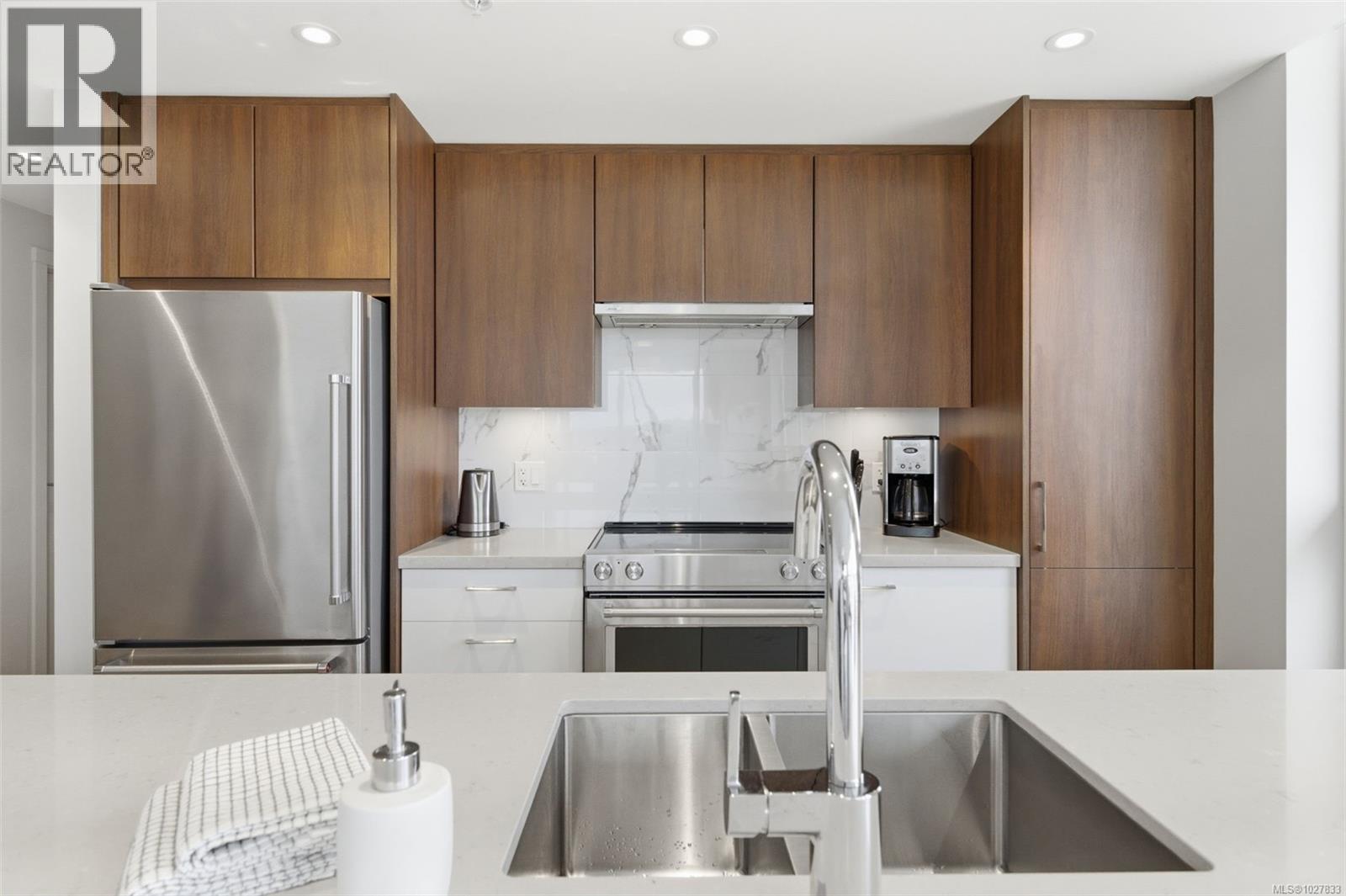 1501 777 Belleville Street, Victoria