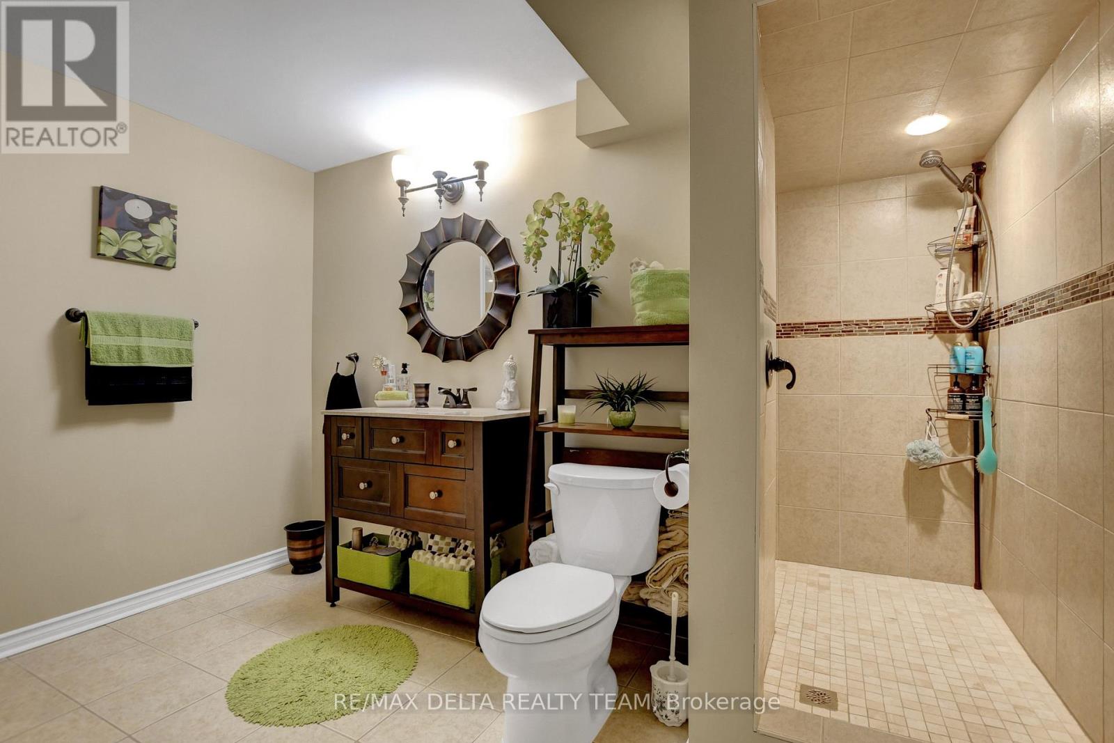 6948 MARY ANNE DRIVE — photo 37