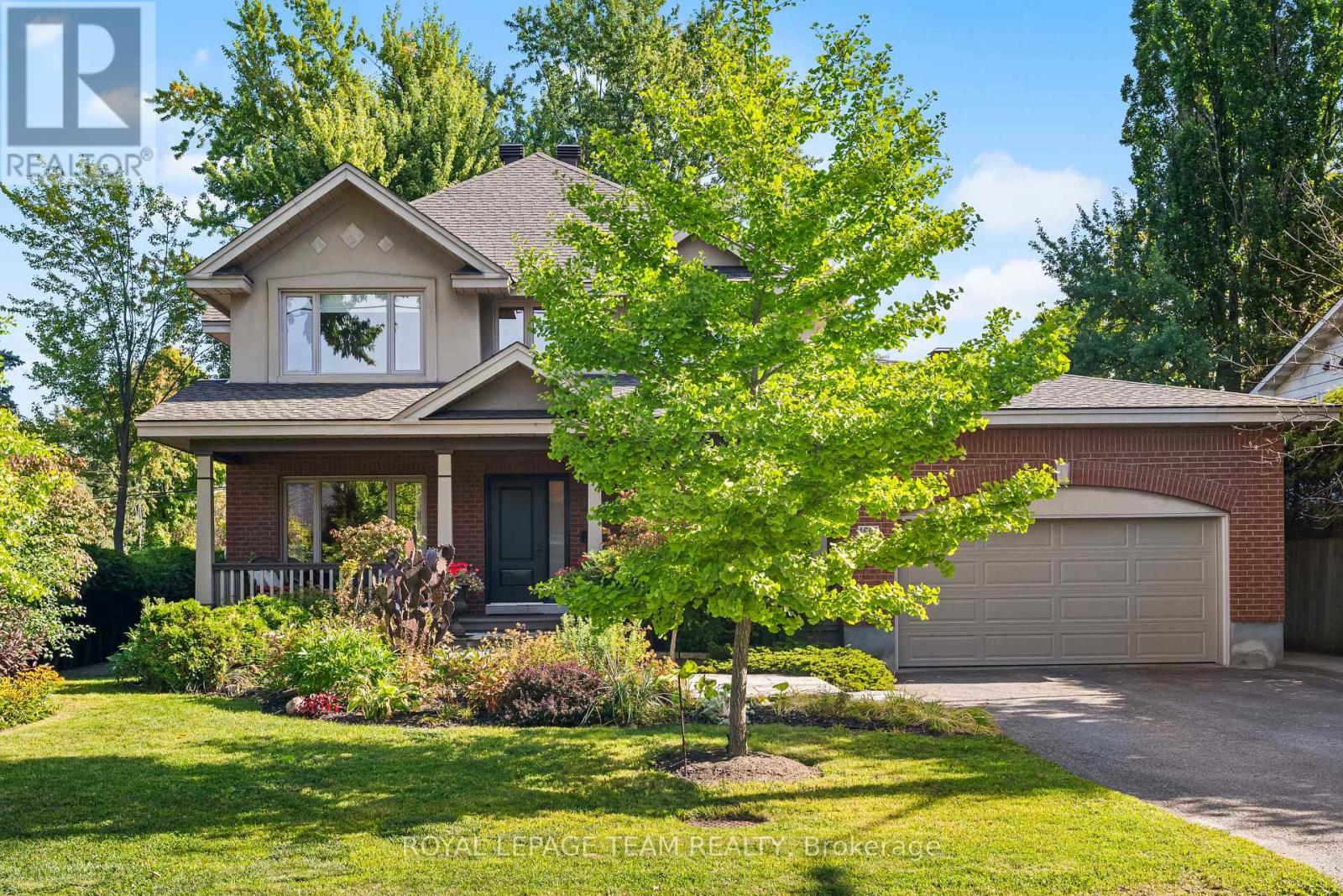 Welcome to 1601 Apeldoorn Ave.