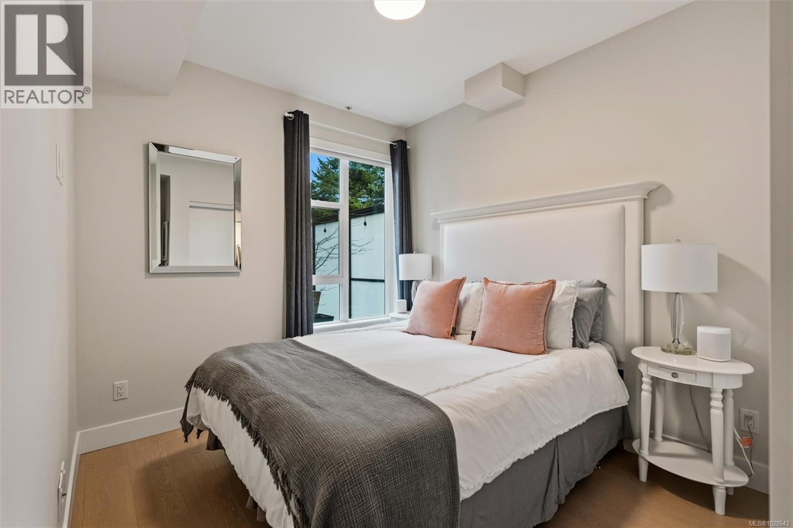 #205 1450 GLENTANA RD - 20