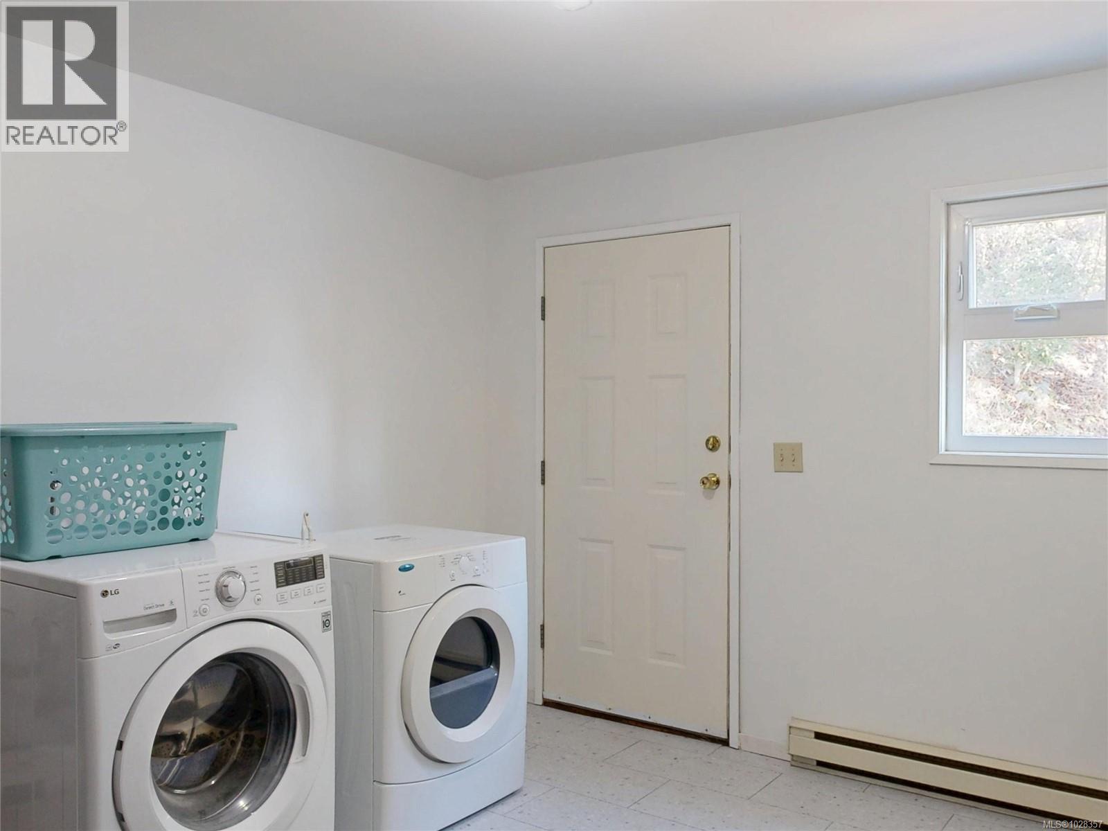 2065 ARLEIGH PL - 62