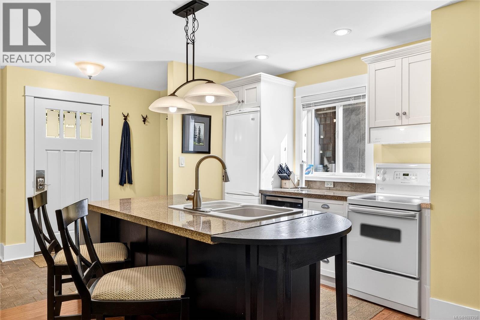 37 315 Robinson Road, Salt Spring