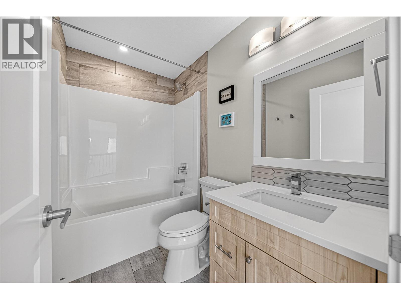 2403 Osprey Court, Sparwood