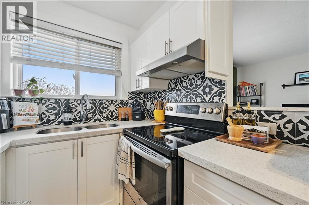 #43 2373 KING STREET E - 12